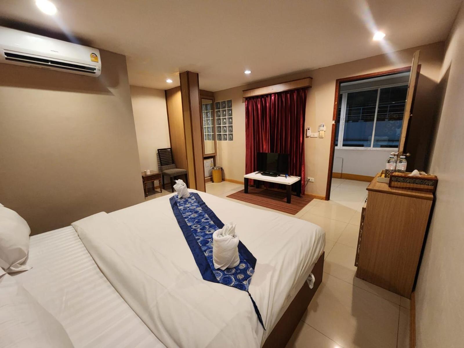 Star Residency Hotel Pattaya Buitenkant foto